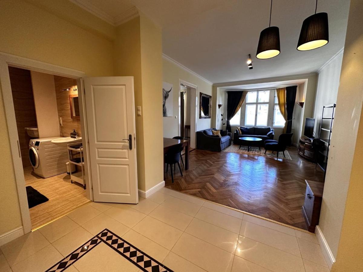 ברטיסלאבה Gorkeho Apartment In City Centre מראה חיצוני תמונה